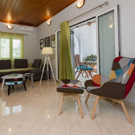 Thano'S Stylish Flat Just 150M To The Beach Faraí Esterno foto